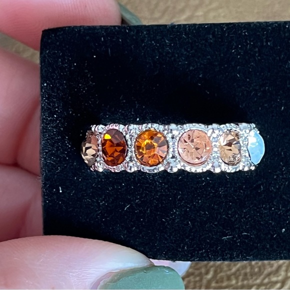 Brown ring - Picture 1 of 3